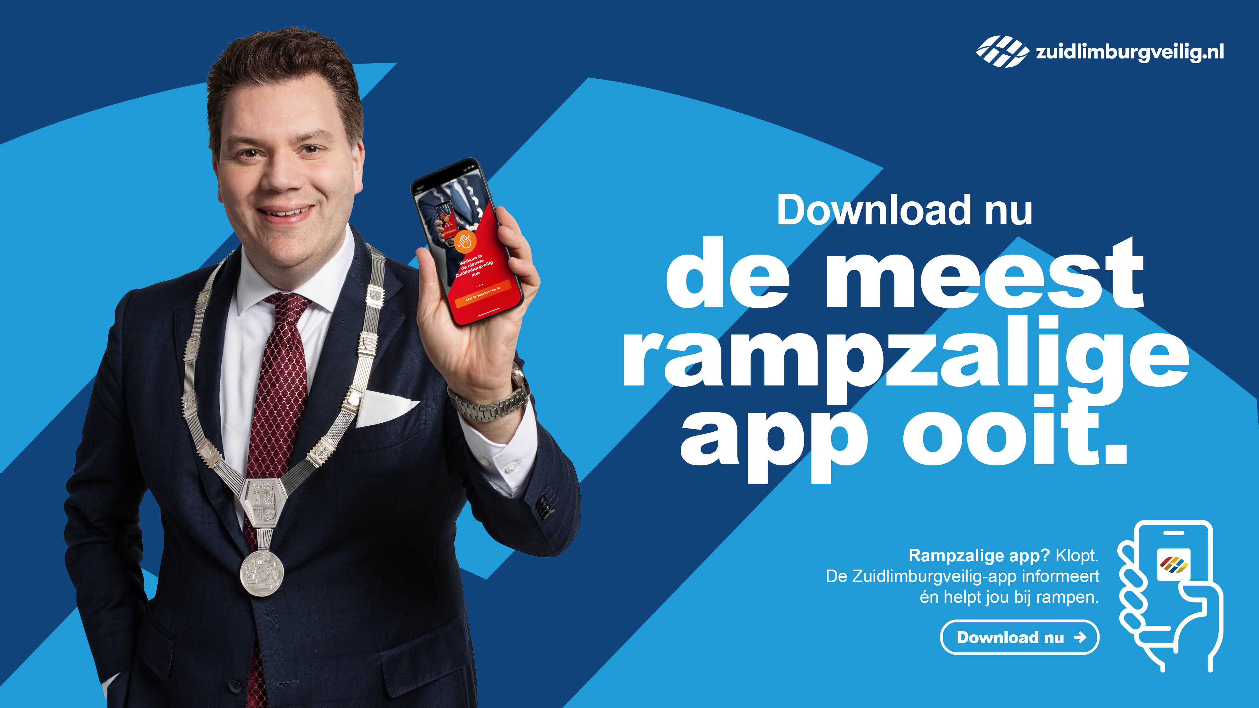 Burgemeester Krijnen laat de app zijn op een smartphone met de tekst: de meest rampzalige app ooit